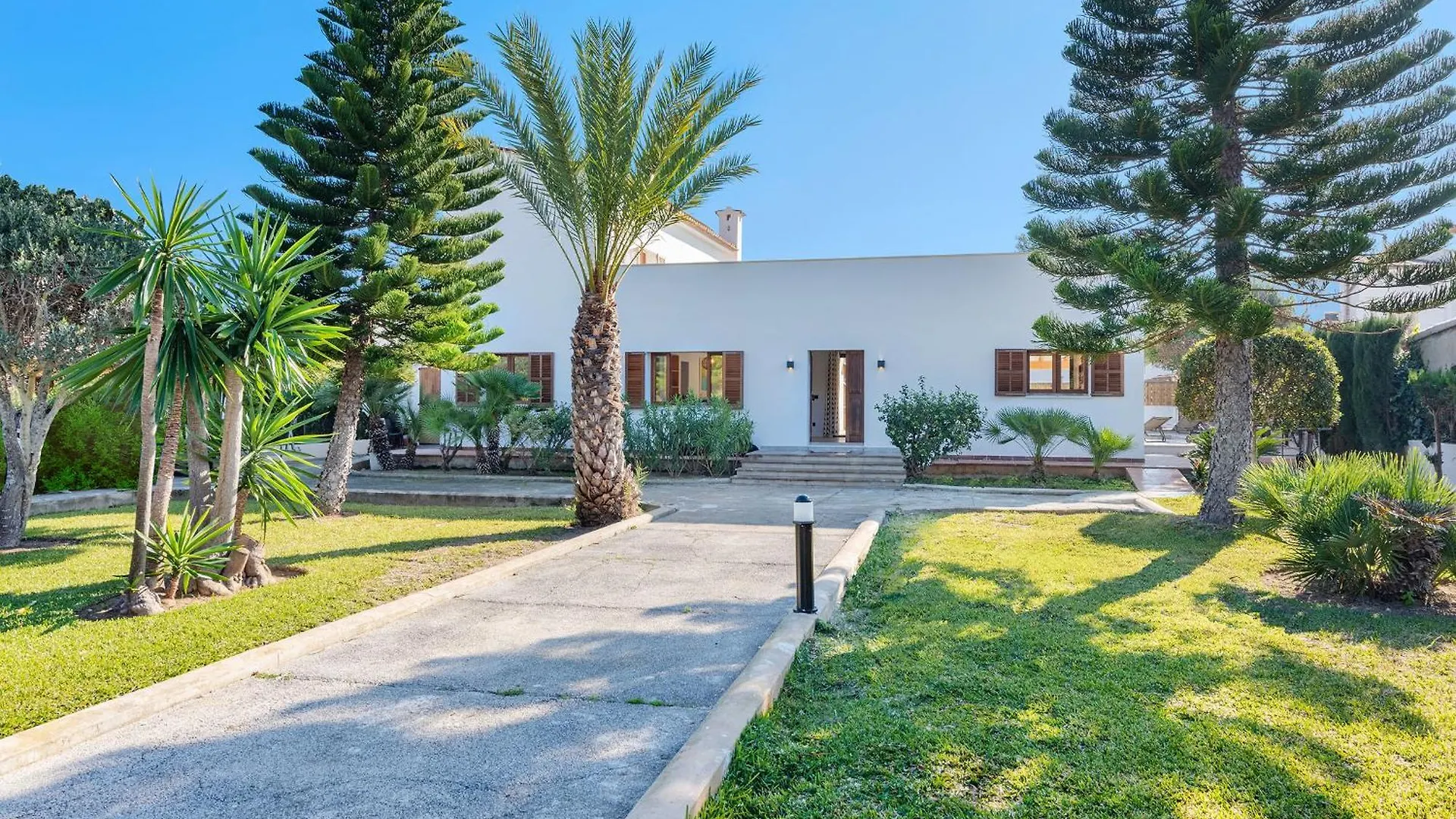 Villa Ana To Rent In Puerto Pollensa By Js Villas  Port de Pollença